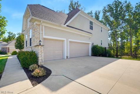 6973 Hawthorn Trace Independence OH 44131