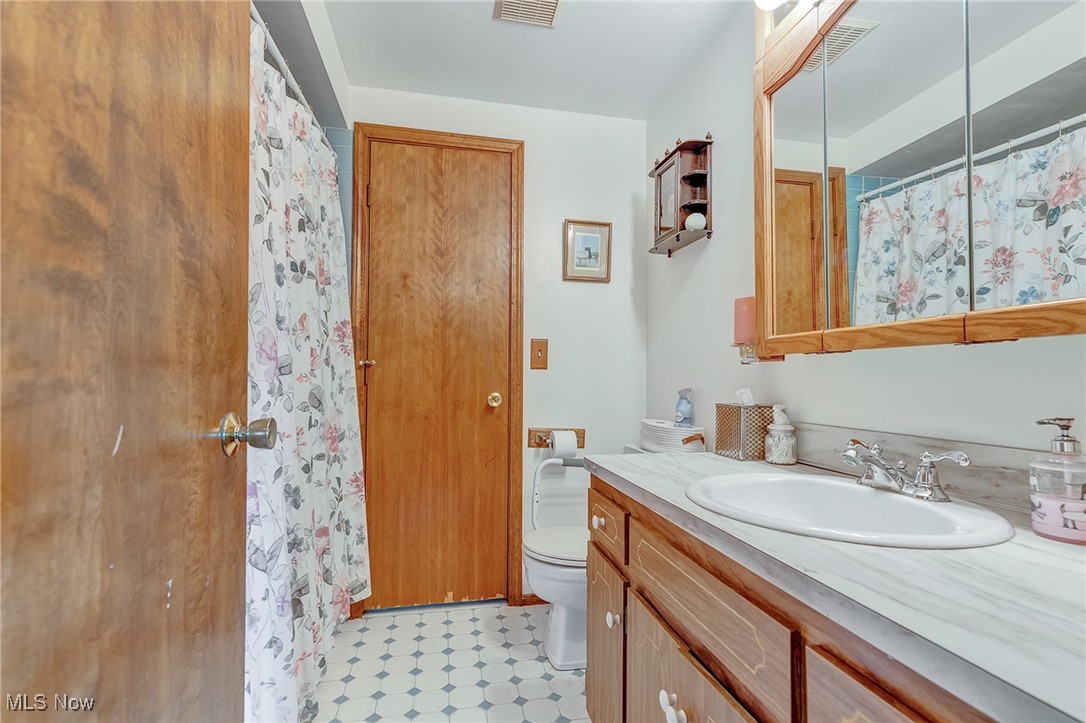 4666 Brendan Circle North Olmsted OH 44070