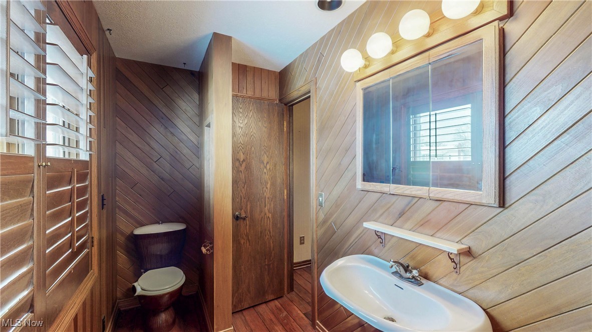 1091 Sand Run Road Akron OH 44313