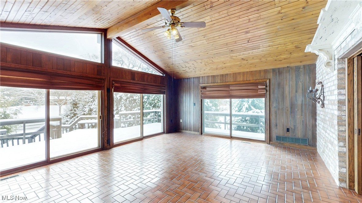 1091 Sand Run Road Akron OH 44313