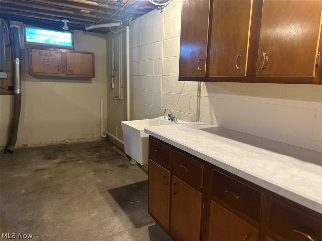 1704 Kenwood Orrville OH 44667