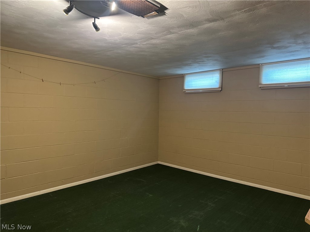 1704 Kenwood Orrville OH 44667