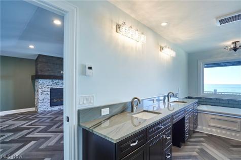 38549 N Beachview Road Willoughby OH 44094