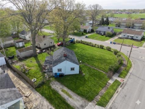 4061 Gregus Avenue Lorain OH 44055