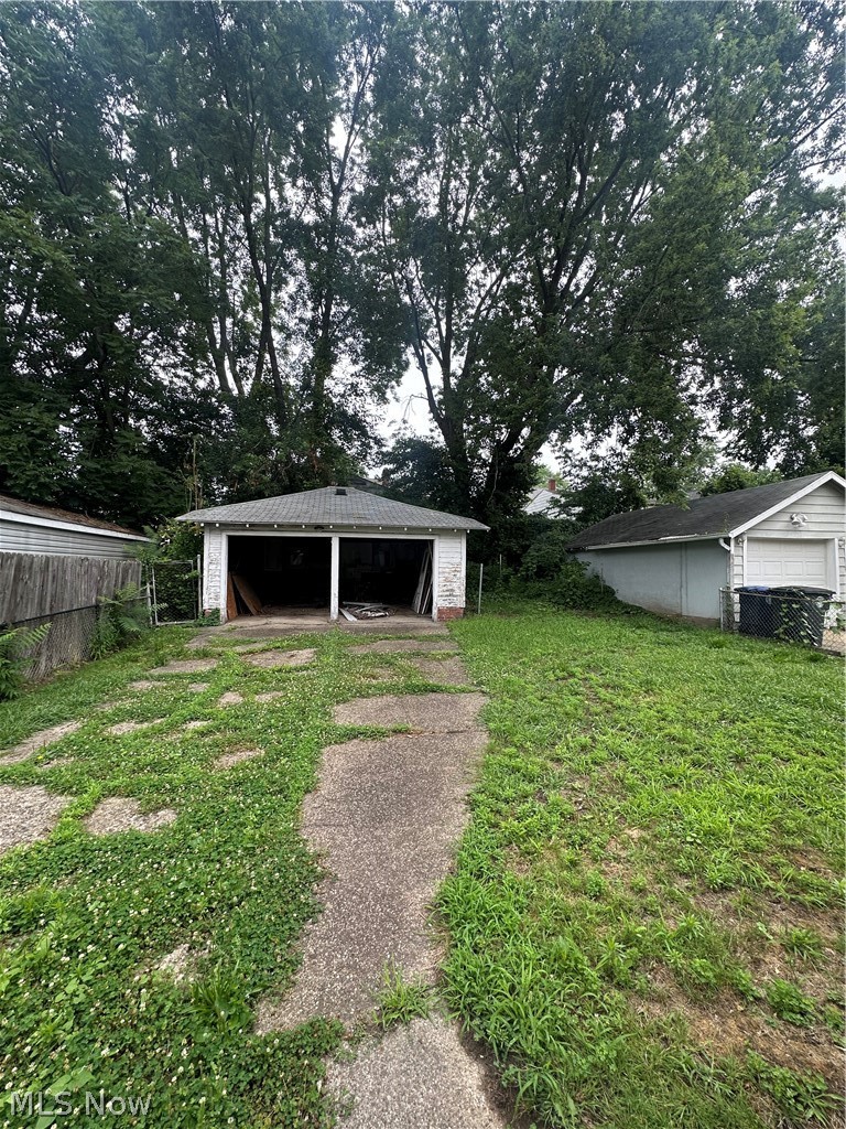 1853 Marks Avenue Akron OH 44305