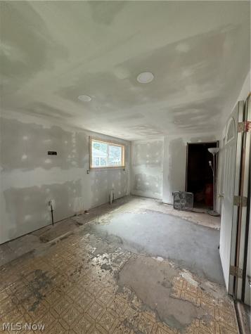 1853 Marks Avenue Akron OH 44305