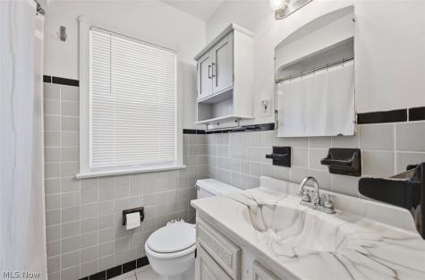 4217 Hinsdale Road South Euclid OH 44121