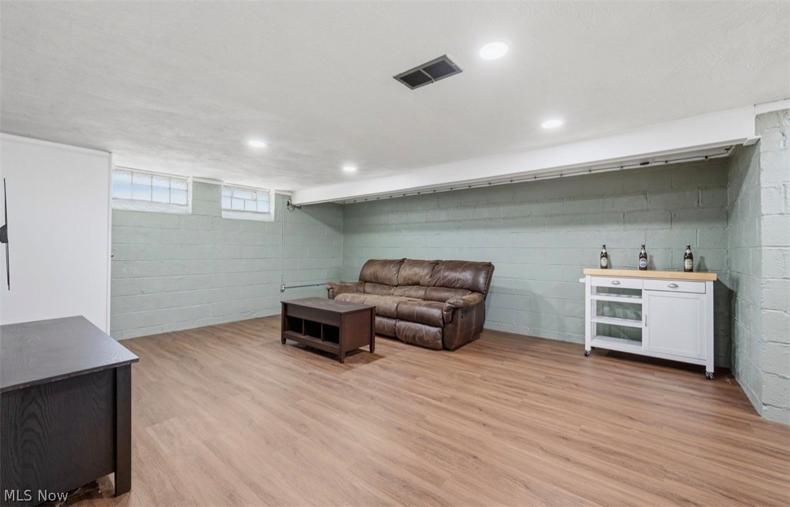 4217 Hinsdale Road South Euclid OH 44121