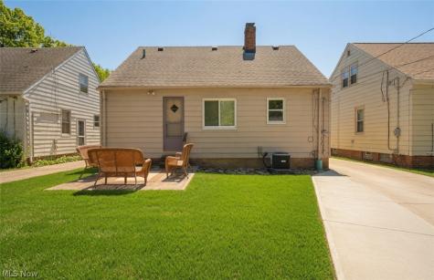 4217 Hinsdale Road South Euclid OH 44121