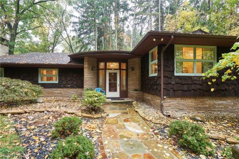 4630 Pinecrest Drive Akron OH 44321