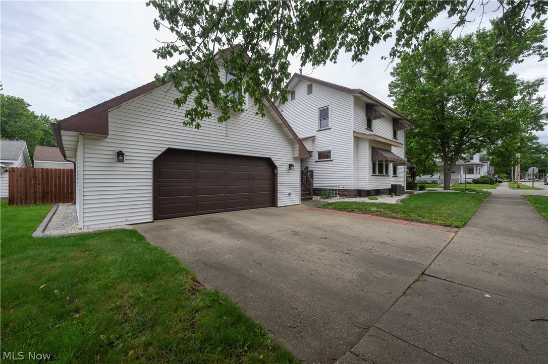 501 E 4th Street Dover OH 44622
