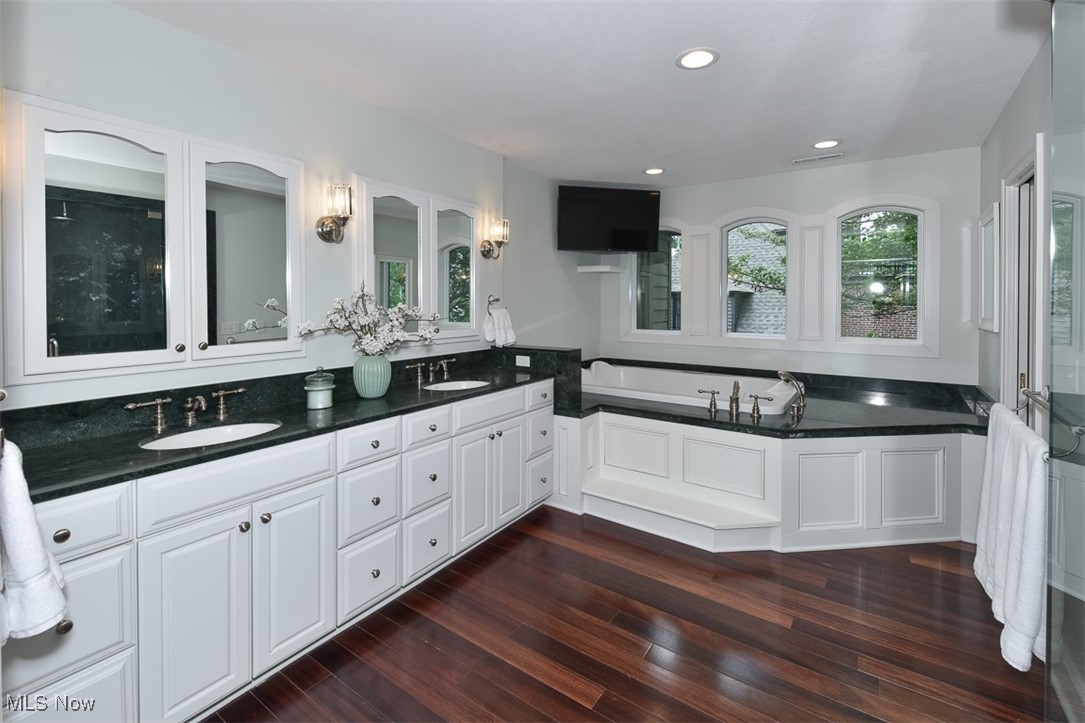 25550 Lake Road Bay Village OH 44140