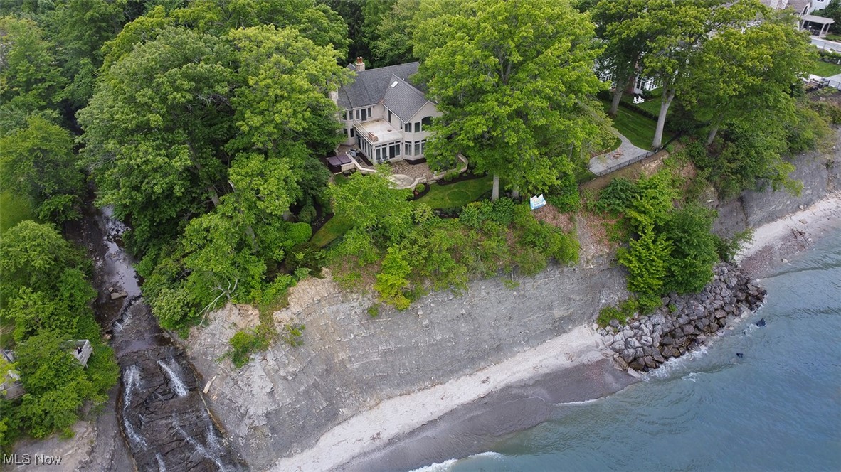 25550 Lake Road Bay Village OH 44140