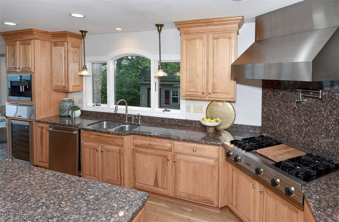 25550 Lake Road Bay Village OH 44140