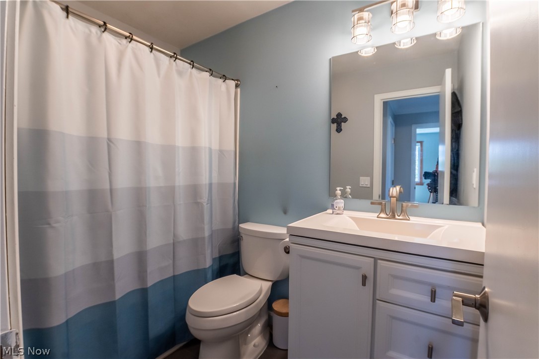 2375 Yorktown Street NW Uniontown OH 44685