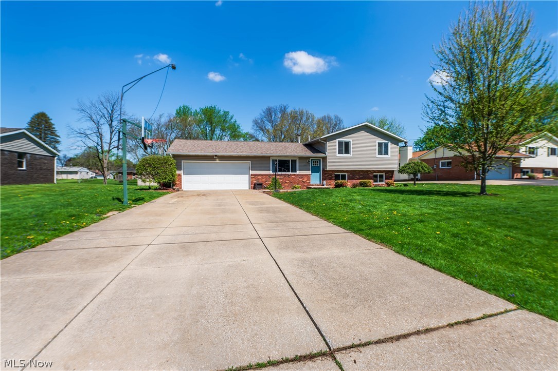 2375 Yorktown Street NW Uniontown OH 44685