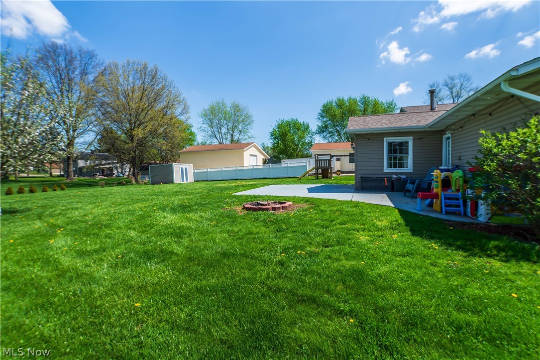 2375 Yorktown Street NW Uniontown OH 44685