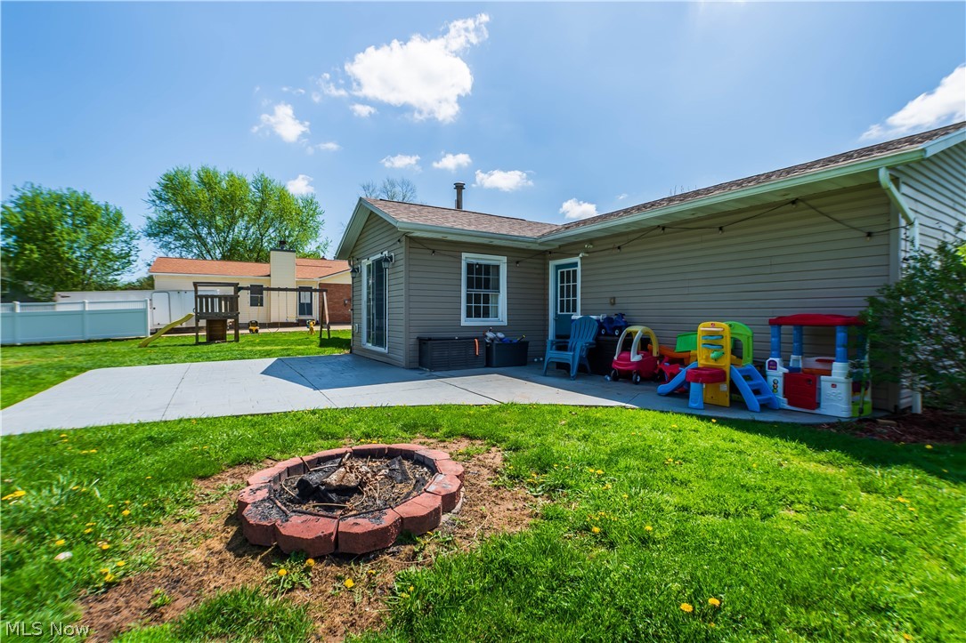 2375 Yorktown Street NW Uniontown OH 44685