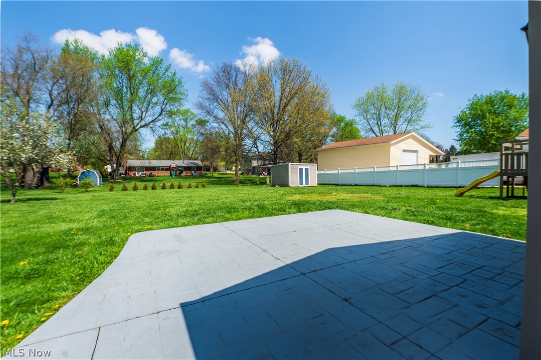 2375 Yorktown Street NW Uniontown OH 44685