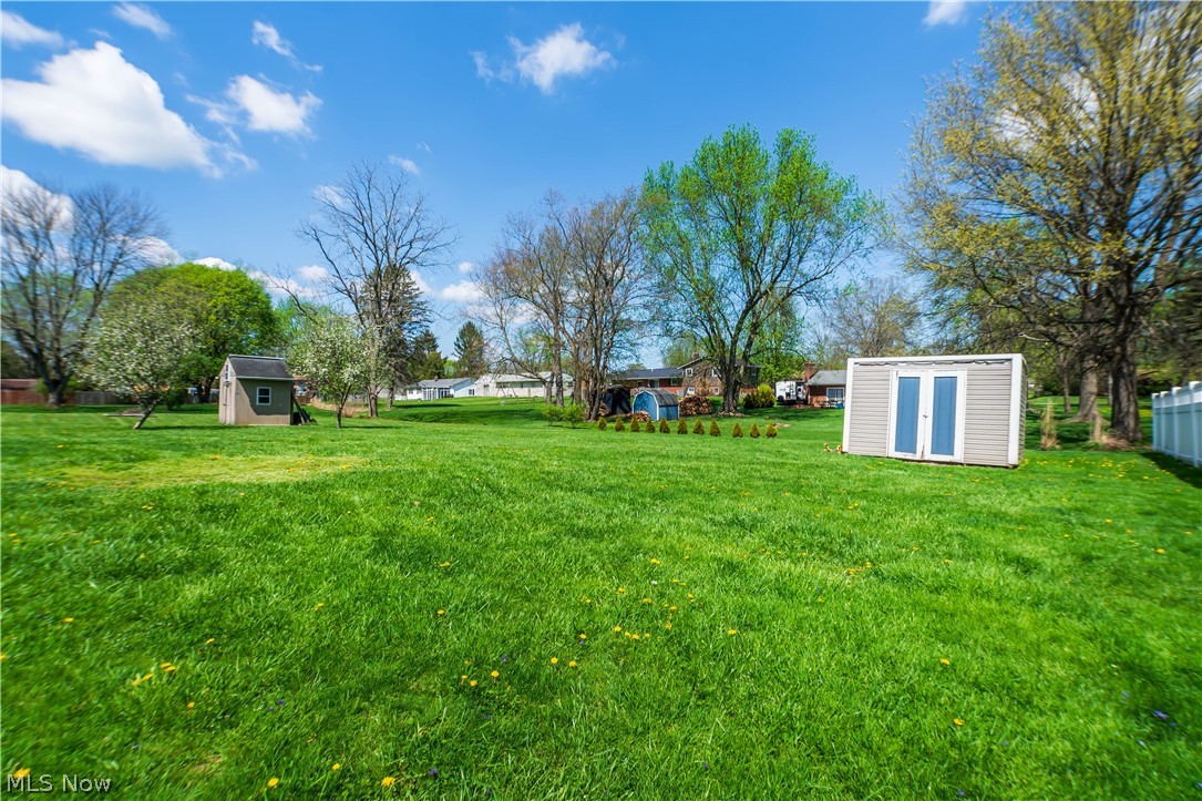 2375 Yorktown Street NW Uniontown OH 44685