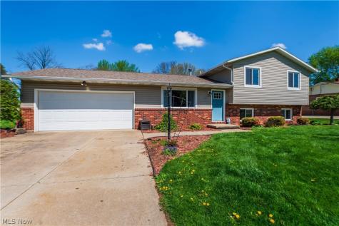 2375 Yorktown Street NW Uniontown OH 44685