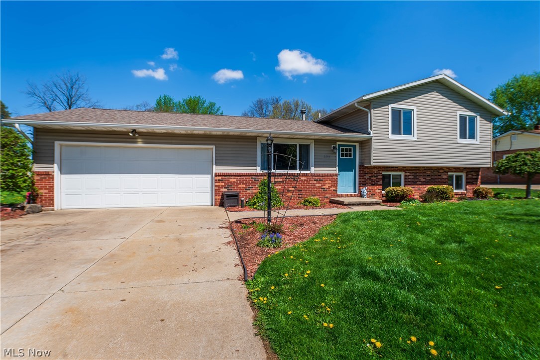 2375 Yorktown Street NW Uniontown OH 44685