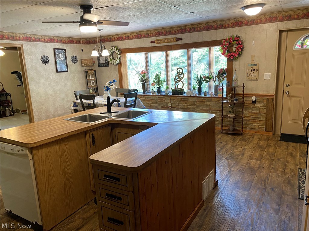 2103 Wainwright Road SE New Philadelphia OH 44663