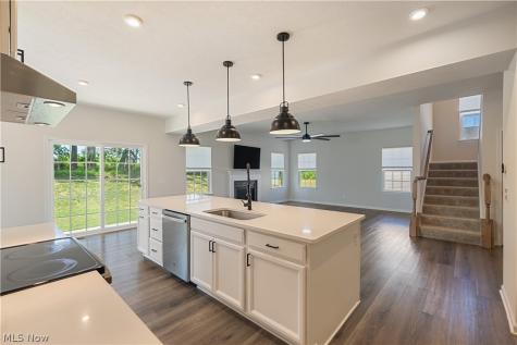 2293 Monaco Street NW Uniontown OH 44685