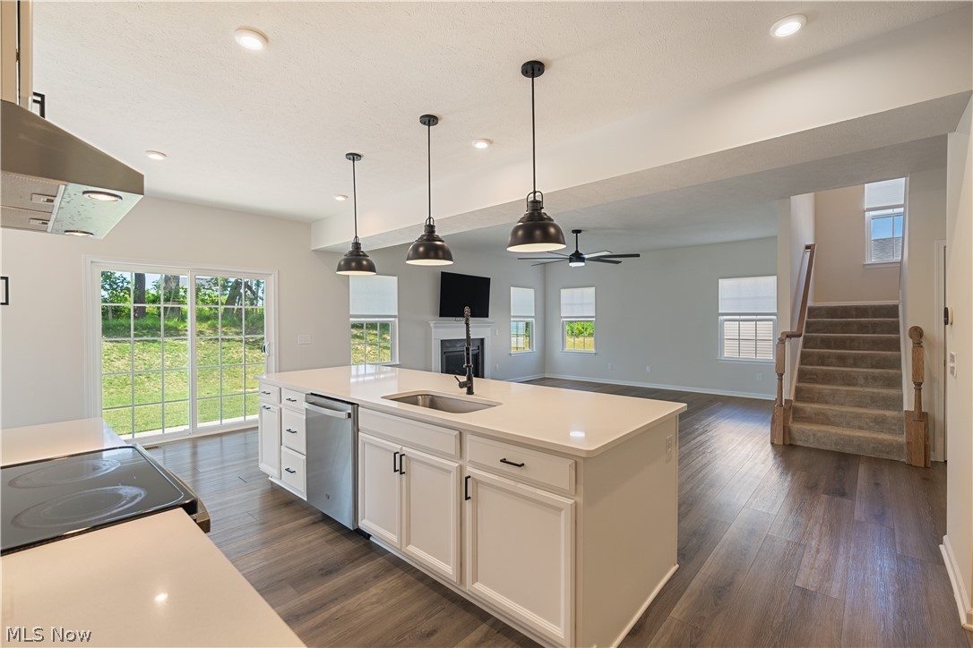 2293 Monaco Street NW Uniontown OH 44685