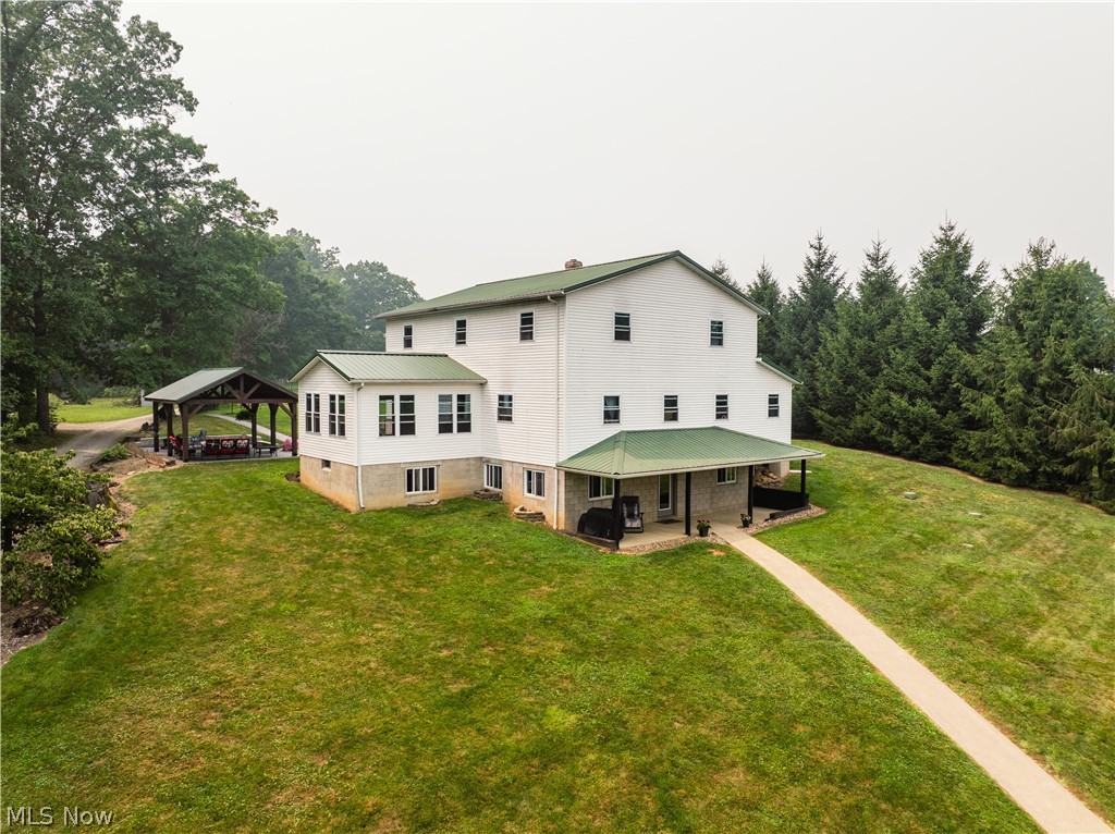7803 Harrison Road Fredericksburg OH 44627