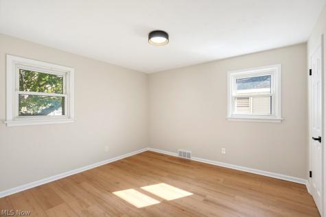 2918 Park Drive Parma OH 44134