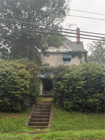 824 Fulton Road NW Canton OH 44703