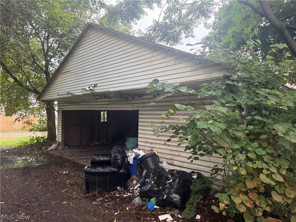 824 Fulton Road NW Canton OH 44703