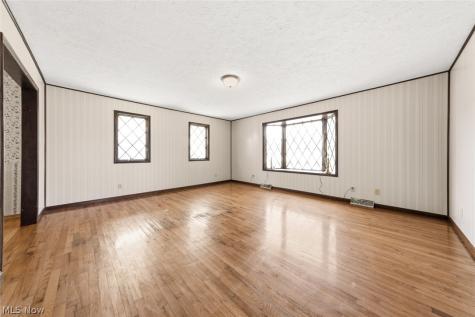 344 E 246th Street Euclid OH 44123
