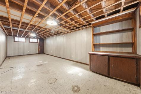 344 E 246th Street Euclid OH 44123