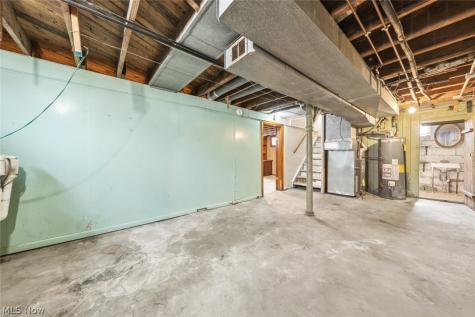 344 E 246th Street Euclid OH 44123