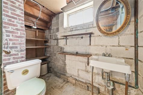 344 E 246th Street Euclid OH 44123