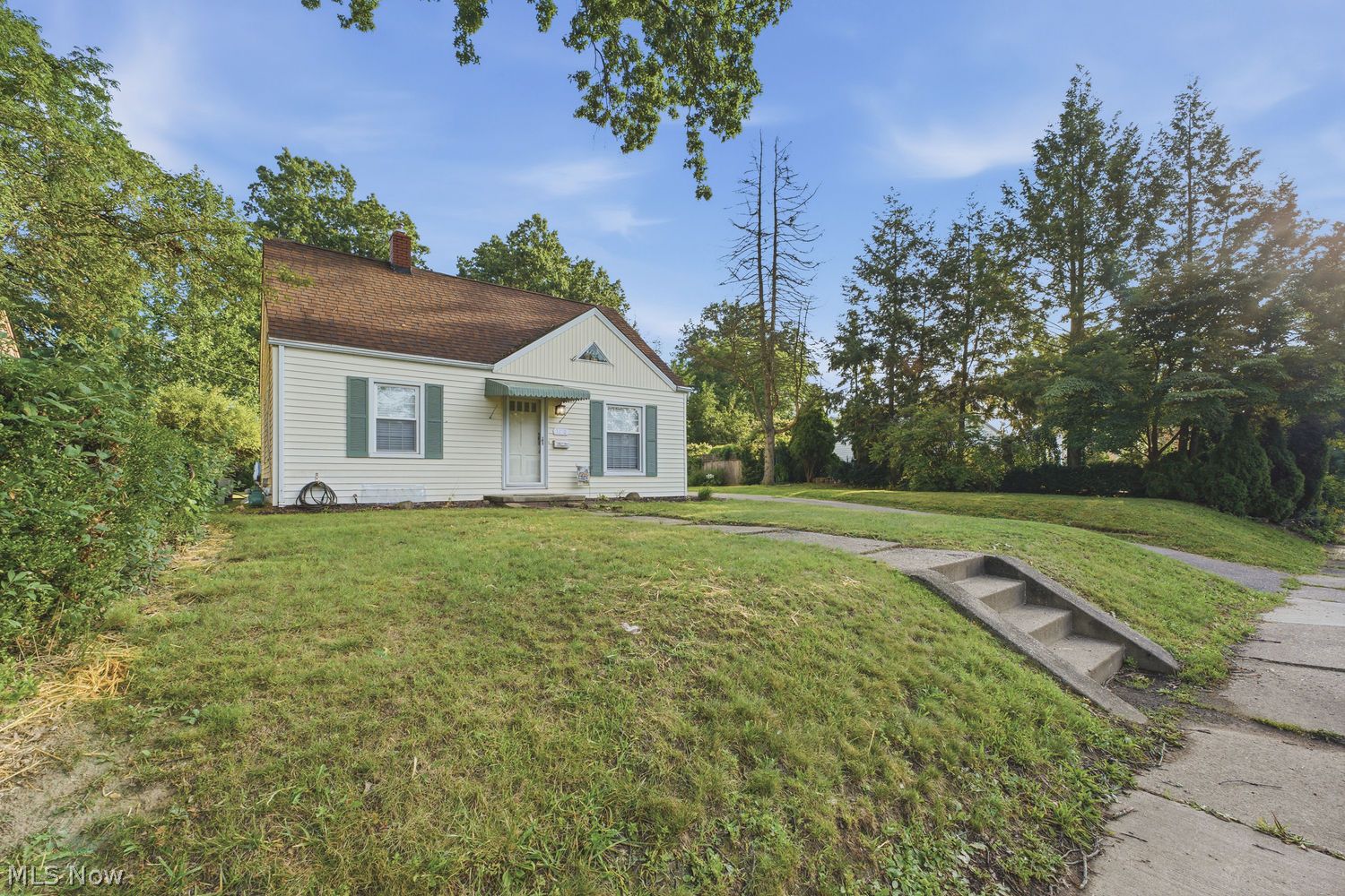 1210 Plymouth Street NW Massillon OH 44646
