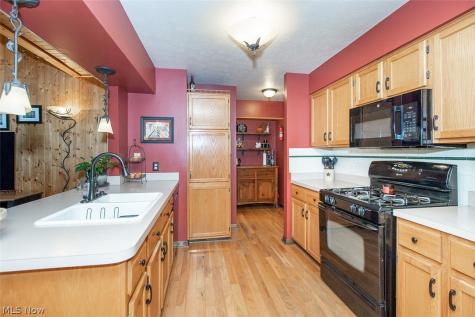 905 Hampton Drive Macedonia OH 44056