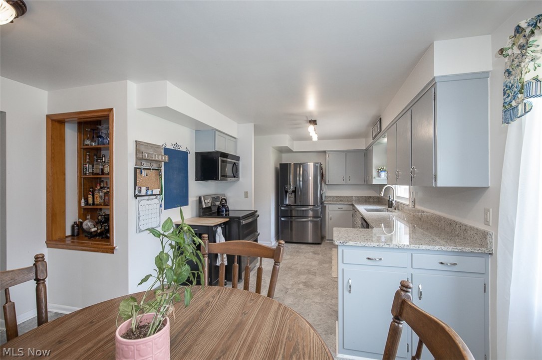 173 Terra Lane Amherst OH 44001