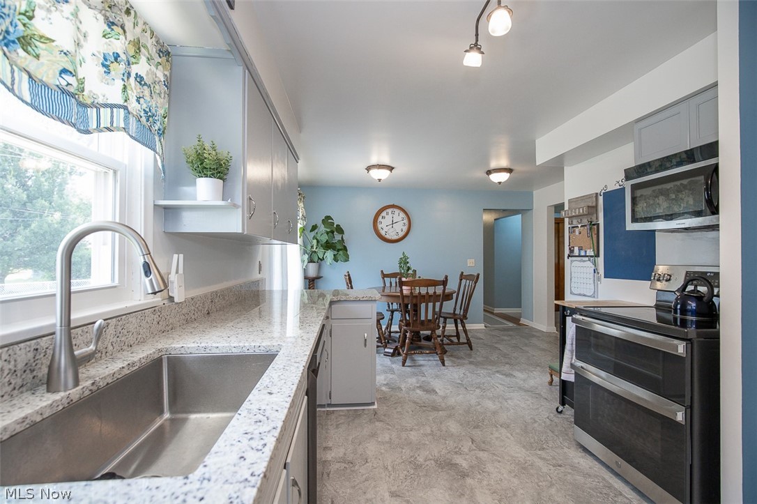 173 Terra Lane Amherst OH 44001