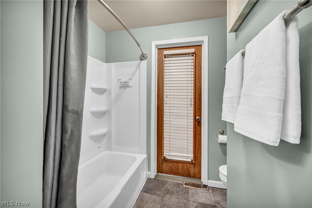 8194 Overwood Avenue NW North Canton OH 44720