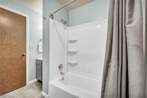 8194 Overwood Avenue NW North Canton OH 44720