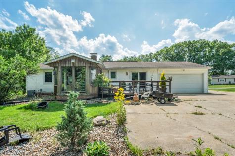 8194 Overwood Avenue NW North Canton OH 44720