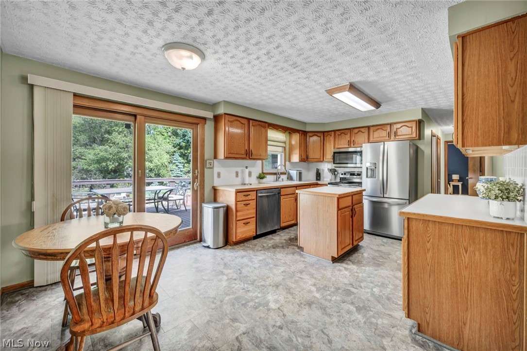 8194 Overwood Avenue NW North Canton OH 44720