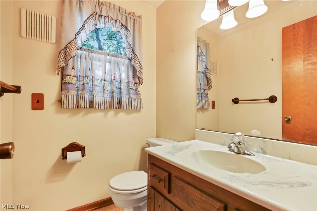 60467 Apache Lane Senecaville OH 43780