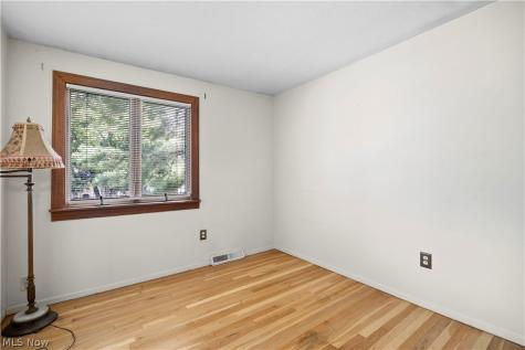 5742 Pleasant Street North Ridgeville OH 44039