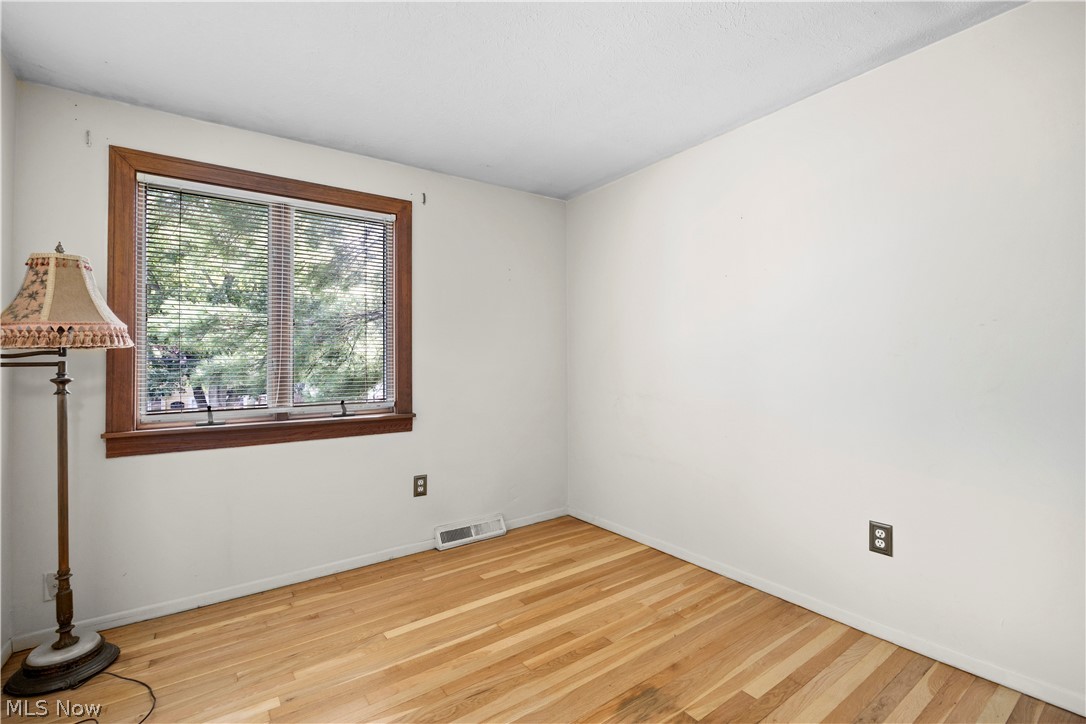 5742 Pleasant Street North Ridgeville OH 44039