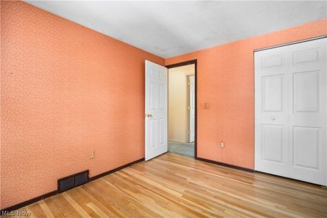 5742 Pleasant Street North Ridgeville OH 44039