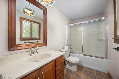 5742 Pleasant Street North Ridgeville OH 44039